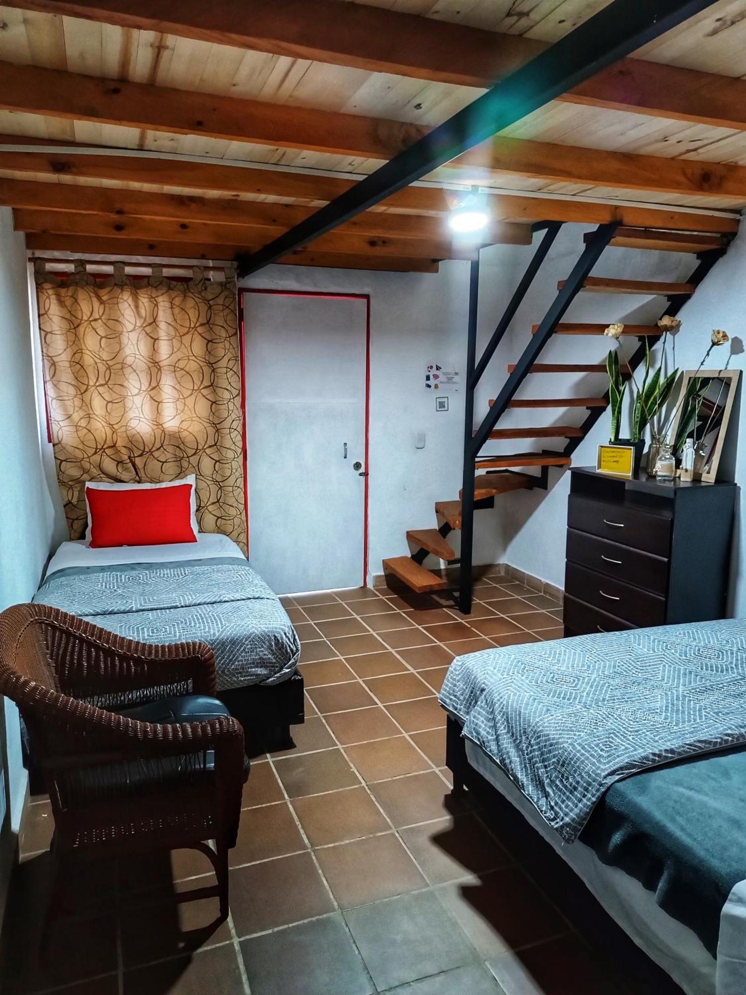 Hotel Marrokos Aeropuerto Jose Maria Cordova Гуарне Екстериор снимка