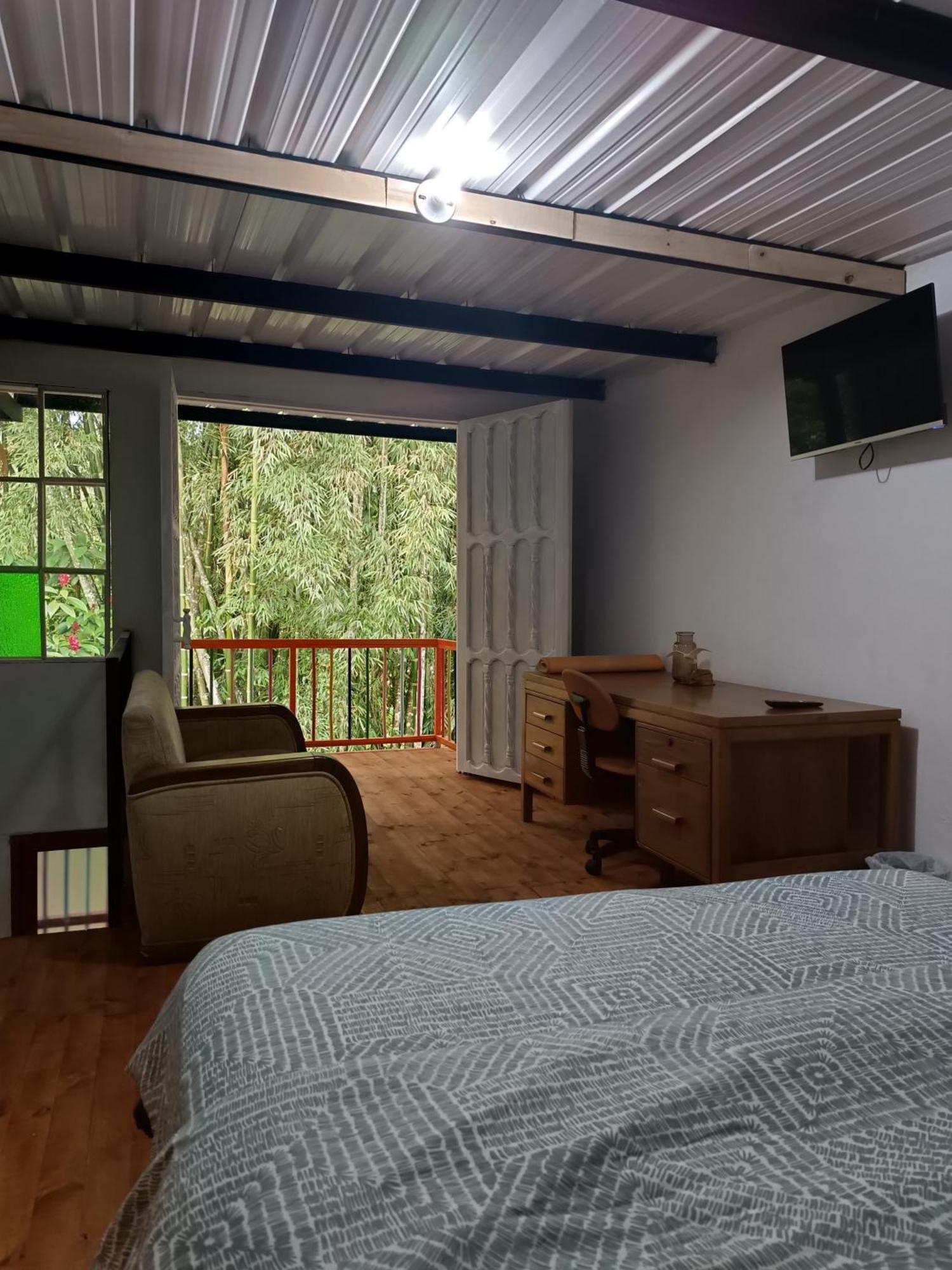 Hotel Marrokos Aeropuerto Jose Maria Cordova Гуарне Екстериор снимка