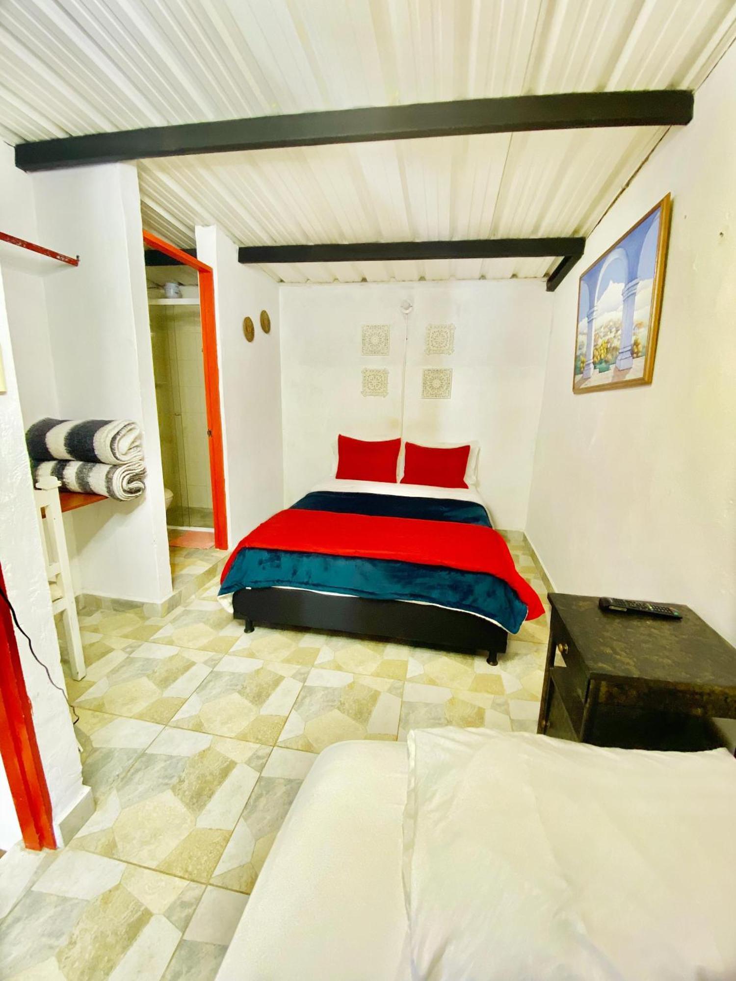 Hotel Marrokos Aeropuerto Jose Maria Cordova Гуарне Екстериор снимка