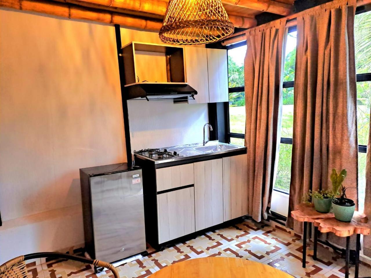 Hotel Marrokos Aeropuerto Jose Maria Cordova Гуарне Екстериор снимка