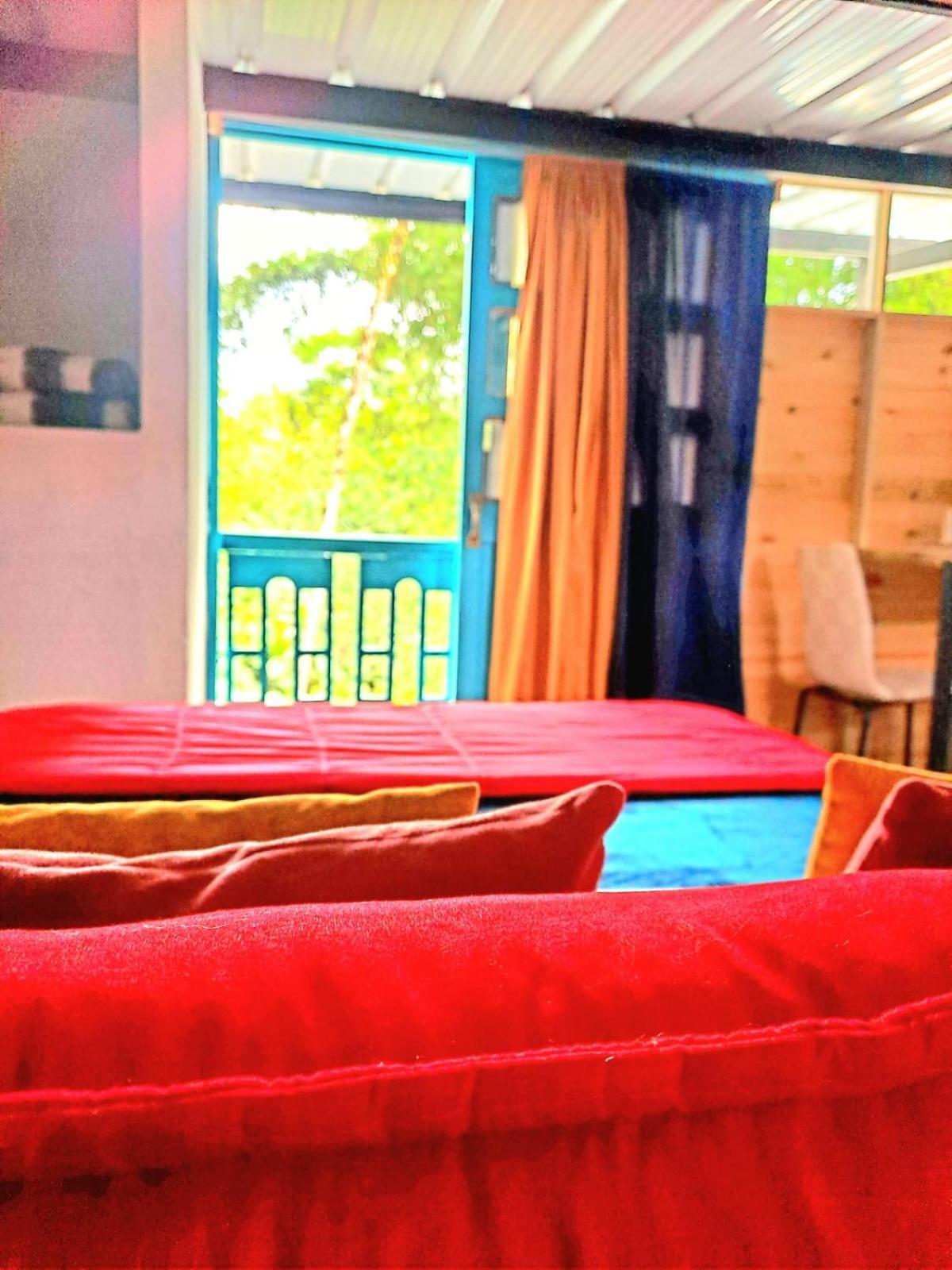 Hotel Marrokos Aeropuerto Jose Maria Cordova Гуарне Екстериор снимка